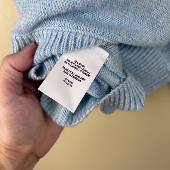 Reitmans Cashmere Blend light blue sweater size Small - Picture 4 of 9